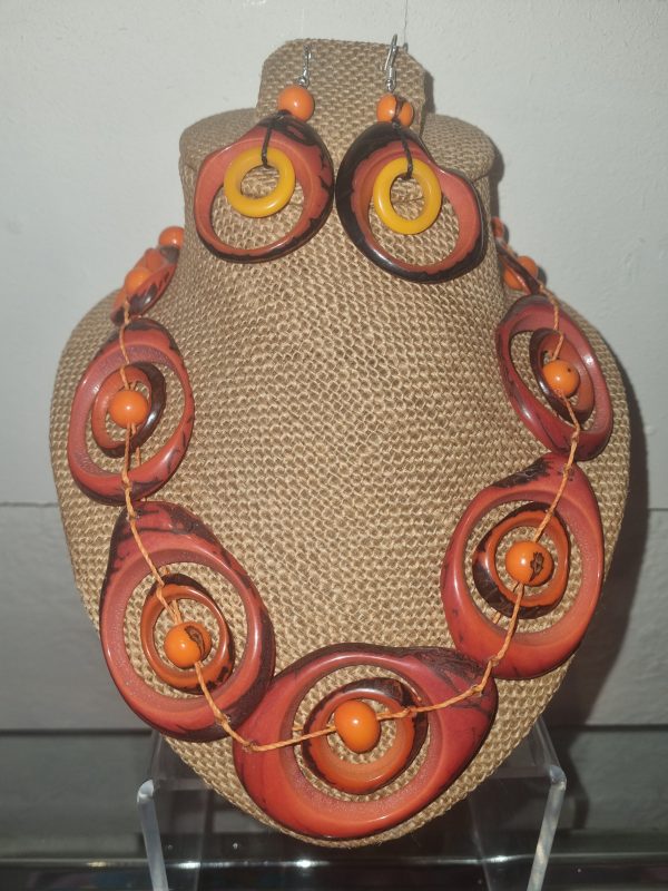Orange-Swirl-Necklace